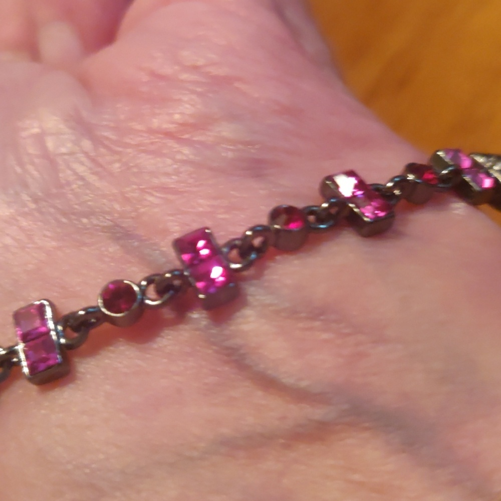Givenchy Bracelet Nwot Beautiful Pink And Gunmetal - Picture 10 of 12